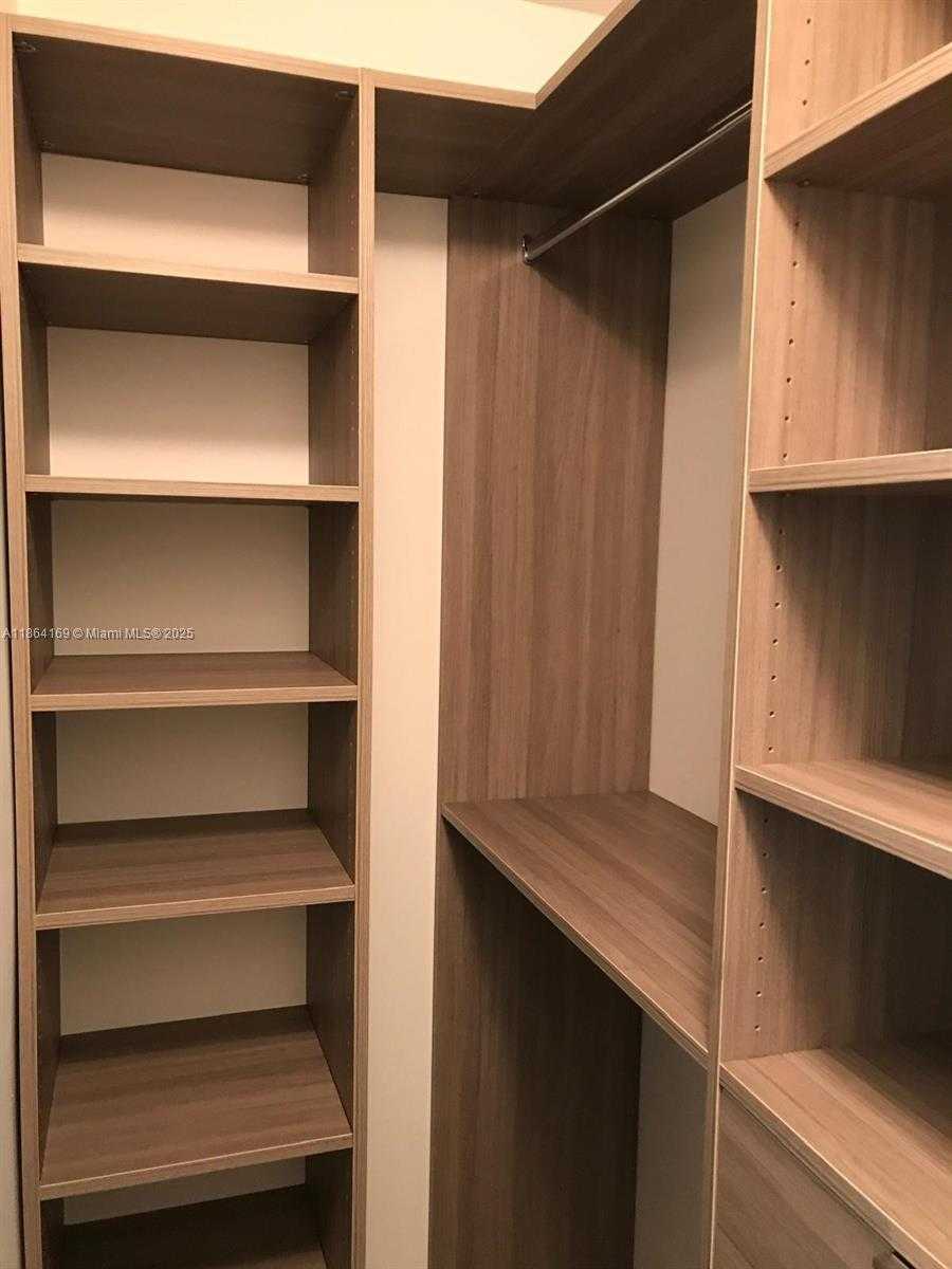 Small Image of 2900 NORTH EAST 7TH AVE #1008, Miami Number 14