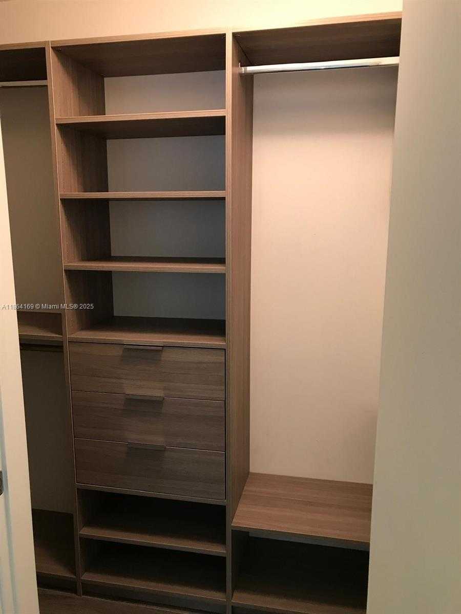 Small Image of 2900 NORTH EAST 7TH AVE #1008, Miami Number 15
