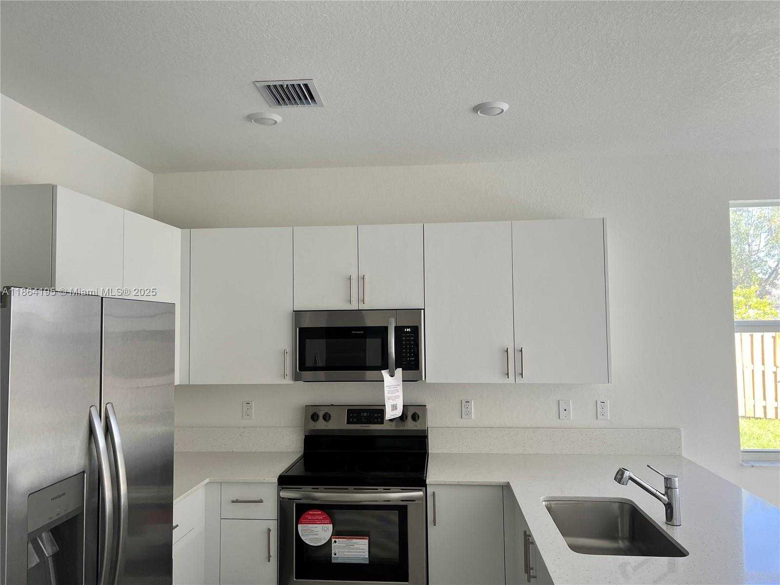 Small Image of 4619 NORTH WEST 118 AVE, Coral Springs Number 5
