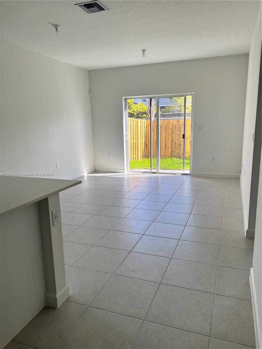 Small Image of 4619 NORTH WEST 118 AVE, Coral Springs Number 7