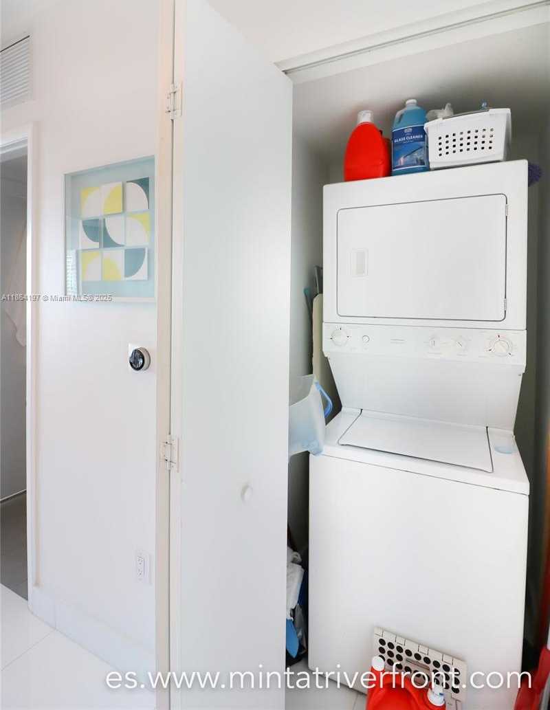 Small Image of 92 SOUTH WEST 3RD ST #1712, Miami Number 14