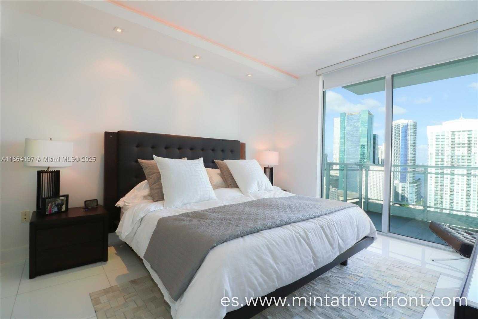 Small Image of 92 SOUTH WEST 3RD ST #1712, Miami Number 6