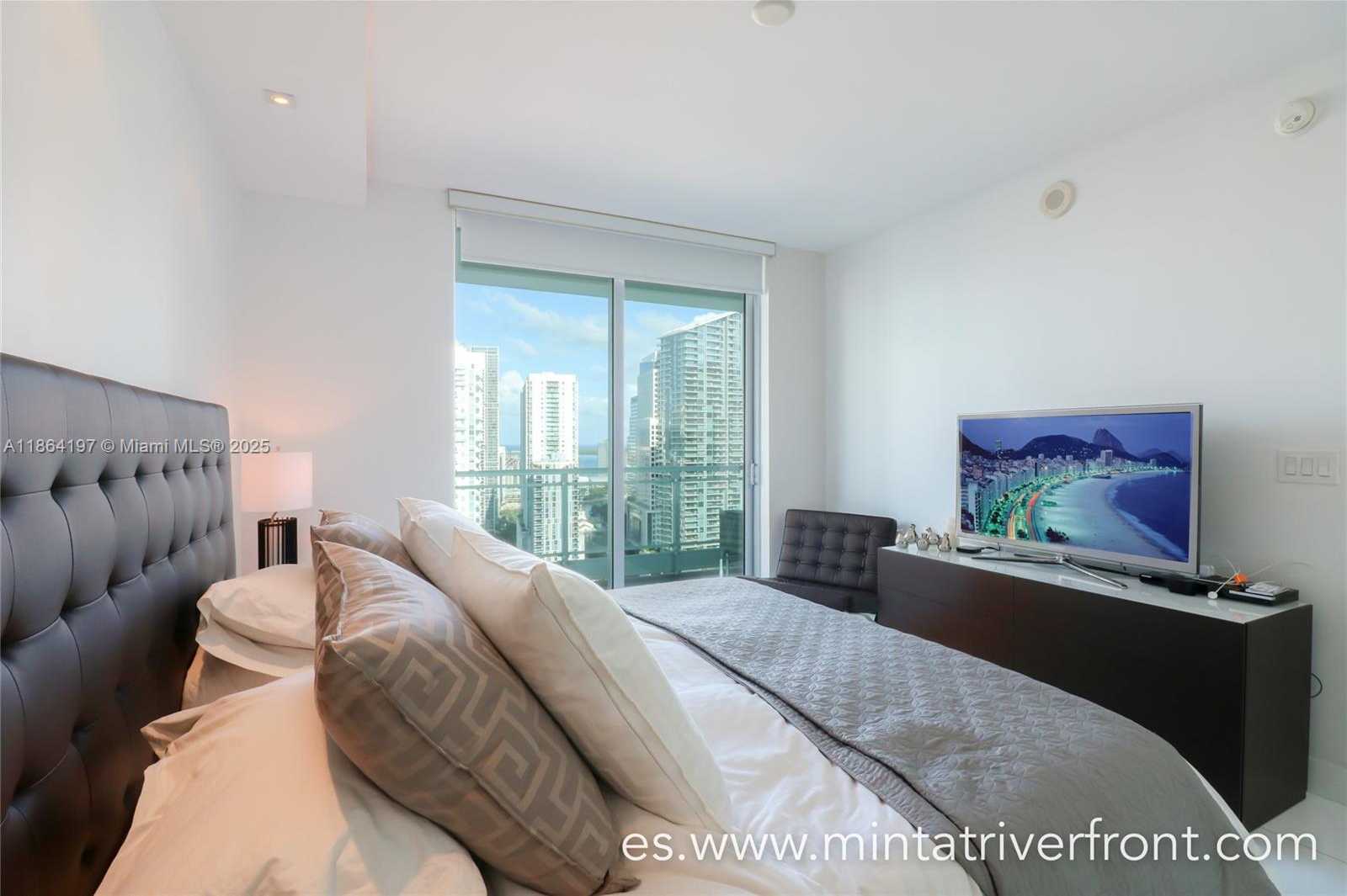 Small Image of 92 SOUTH WEST 3RD ST #1712, Miami Number 7