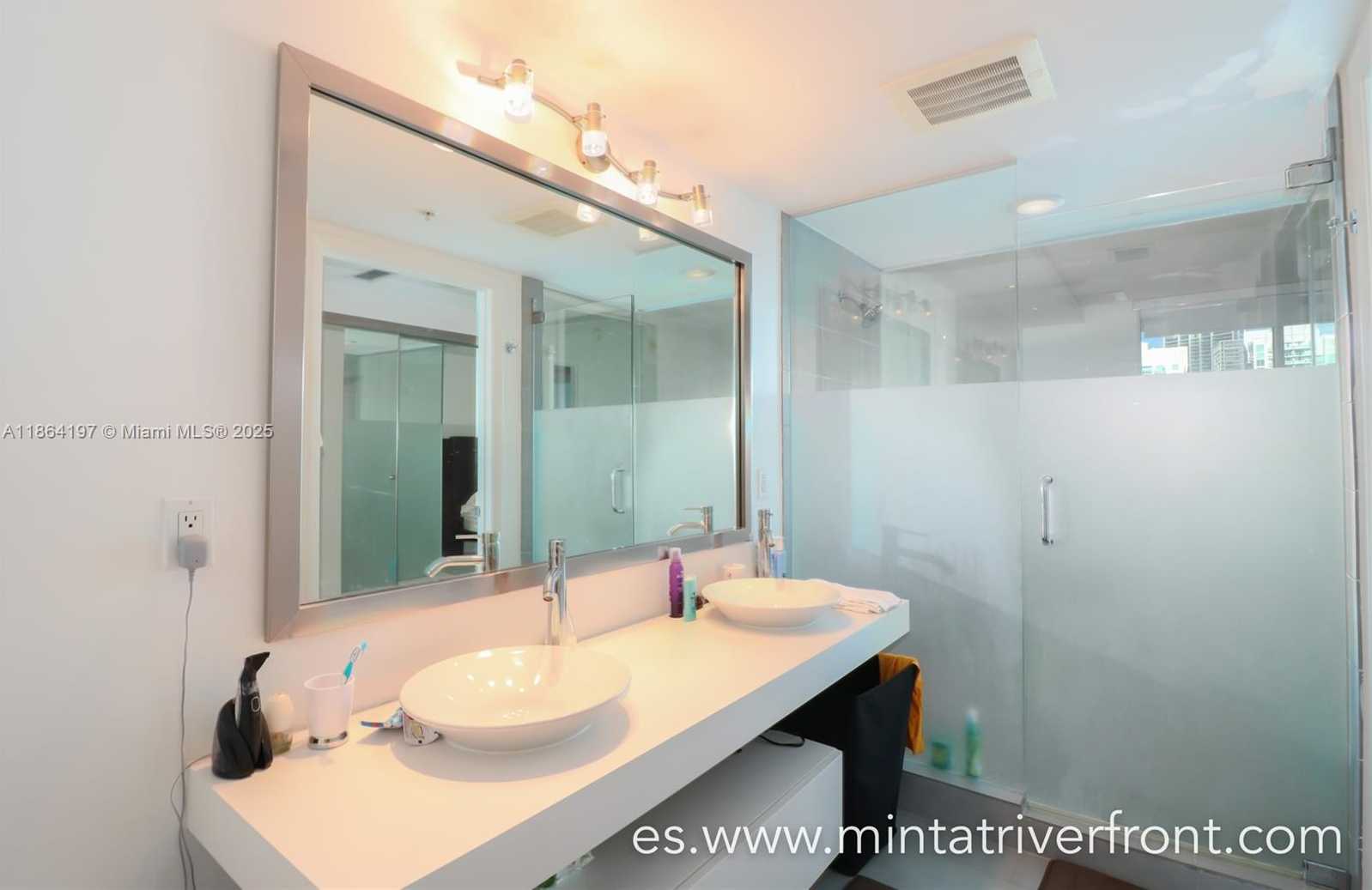 Small Image of 92 SOUTH WEST 3RD ST #1712, Miami Number 9