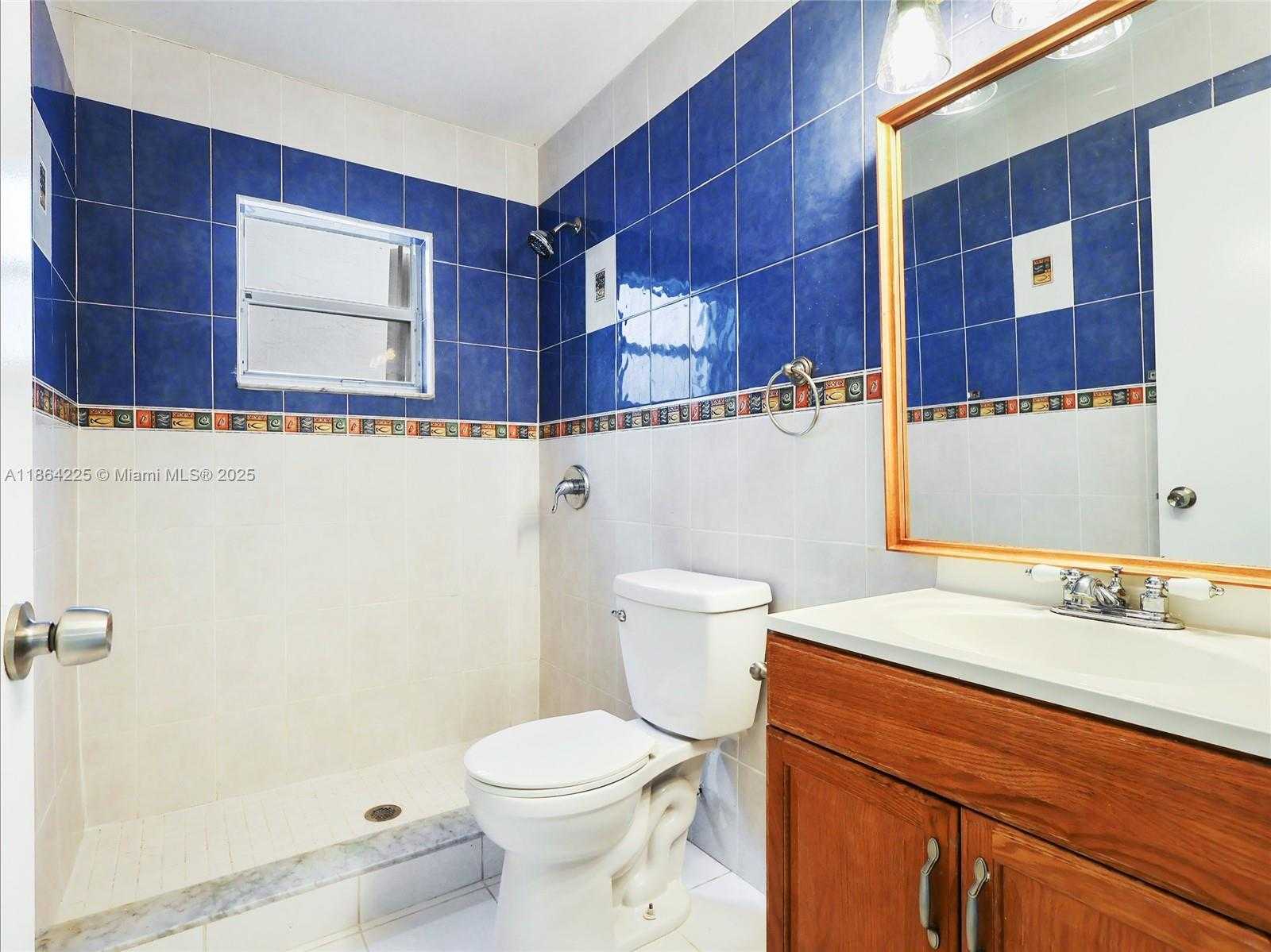 Small Image of 8934 NORTH WEST 189TH TER, Hialeah Number 13