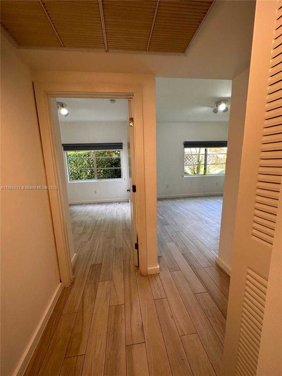 Small Image of 1450 MERIDIAN AVE #103, Miami Beach Number 9