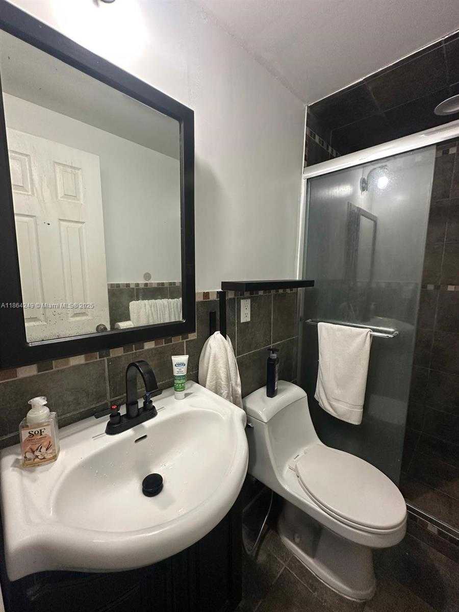 Small Image of 1185 NORTH WEST 125TH ST #B, North Miami Number 12