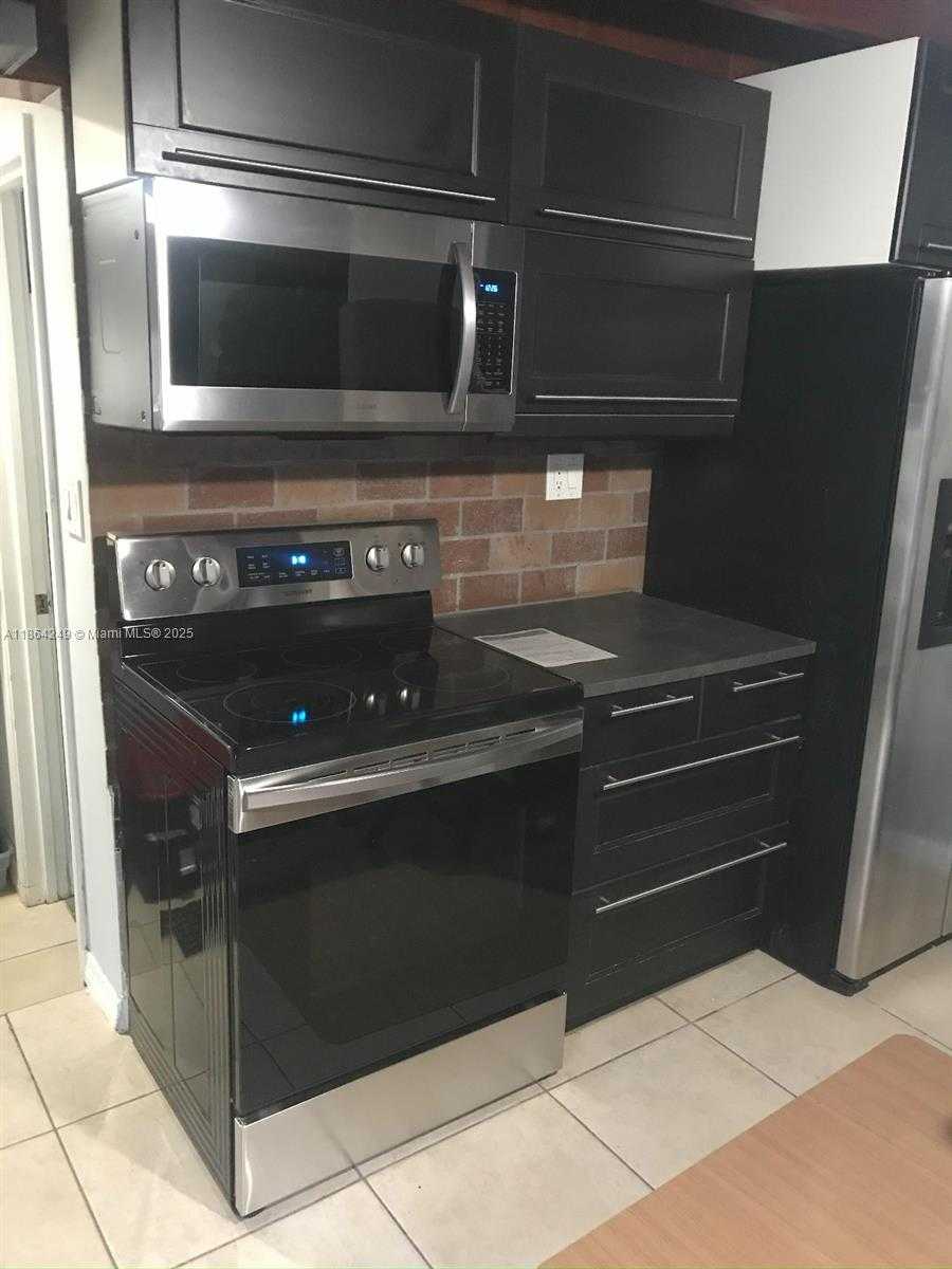 Small Image of 1185 NORTH WEST 125TH ST #B, North Miami Number 2