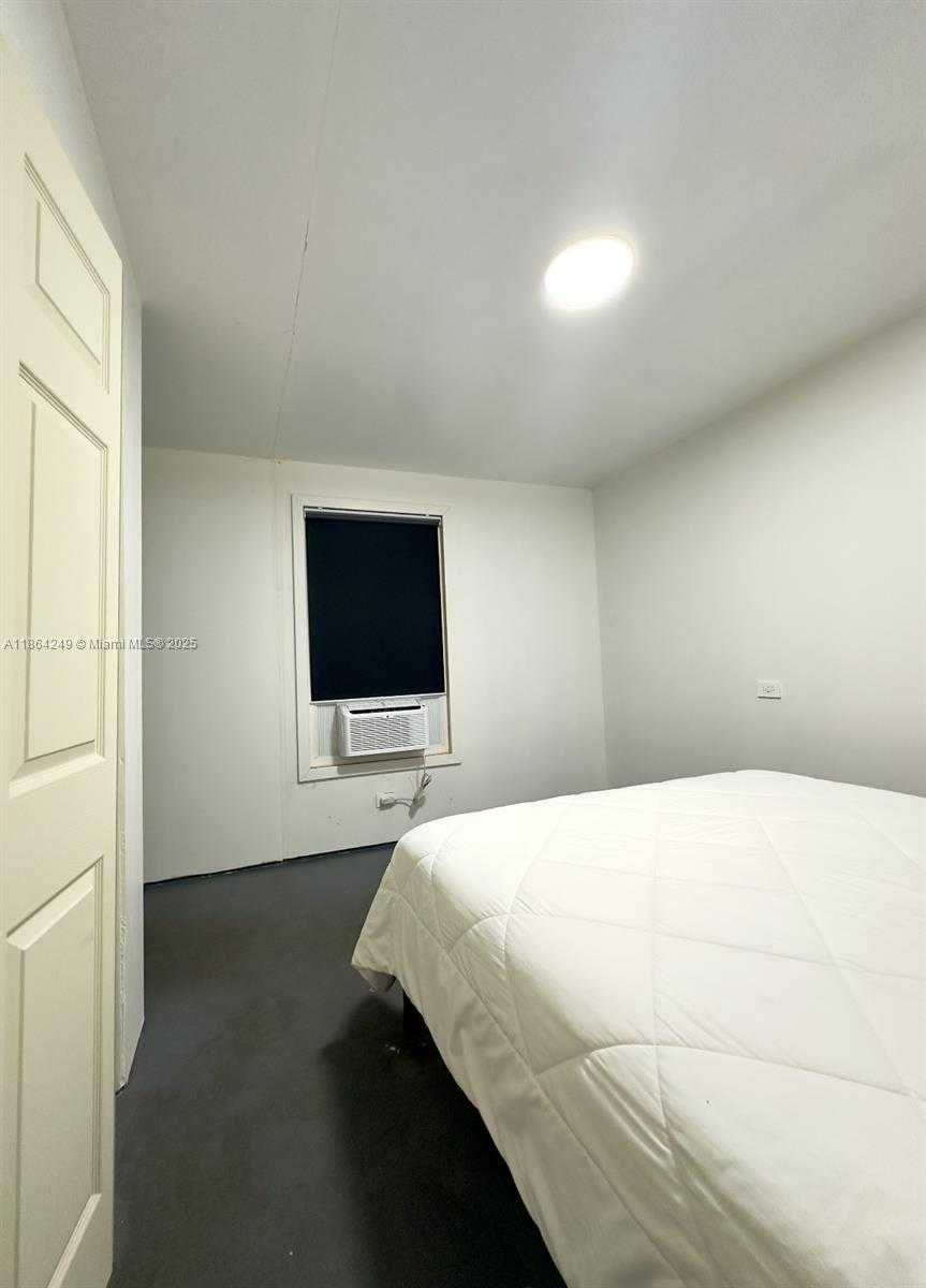 Small Image of 1185 NORTH WEST 125TH ST #B, North Miami Number 5
