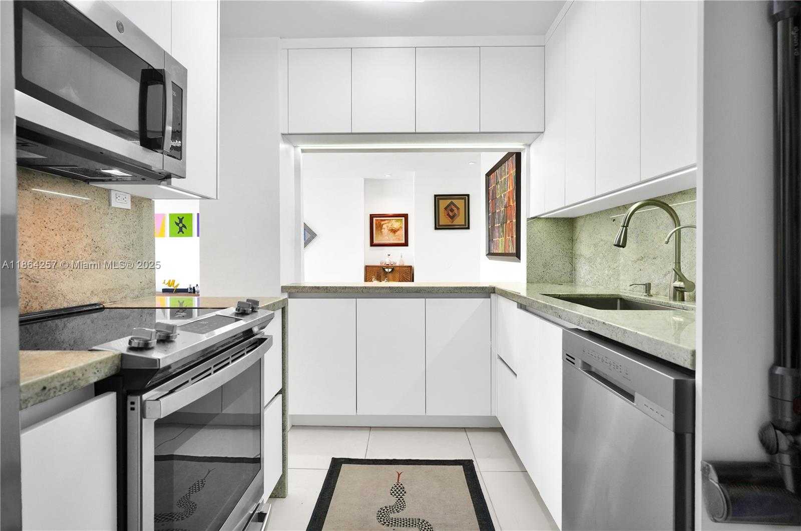 Small Image of 2451 BRICKELL AVE #4L, Miami Number 12