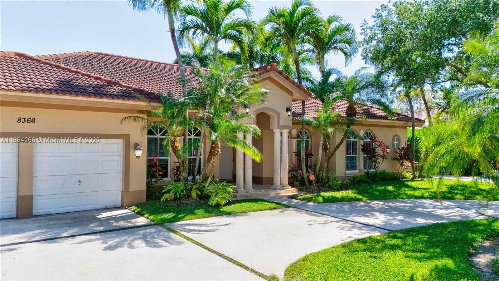 Small Image of 8366 SOUTH WEST 193RD ST, Cutler Bay Number 1