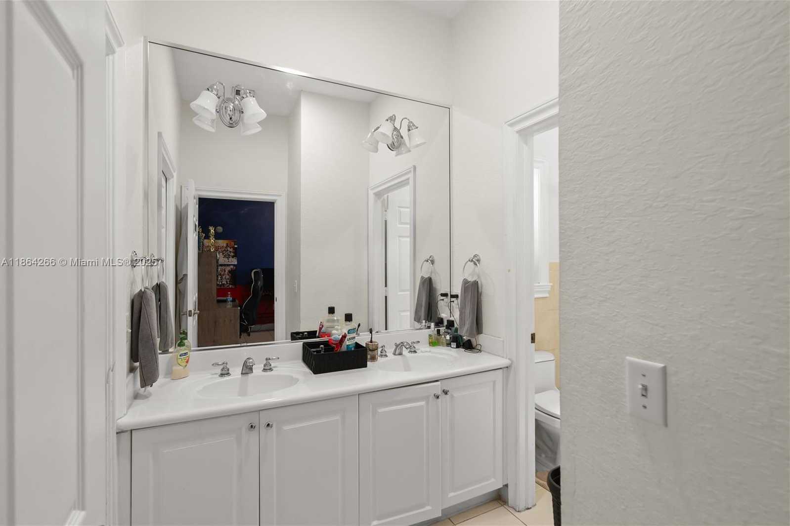 Small Image of 8366 SOUTH WEST 193RD ST, Cutler Bay Number 13