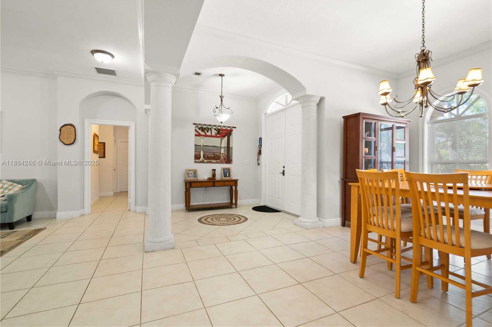 Small Image of 8366 SOUTH WEST 193RD ST, Cutler Bay Number 3