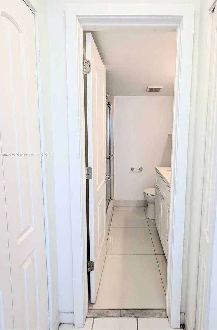 Small Image of 710 WASHINGTON AVE #324, Miami Beach Number 11