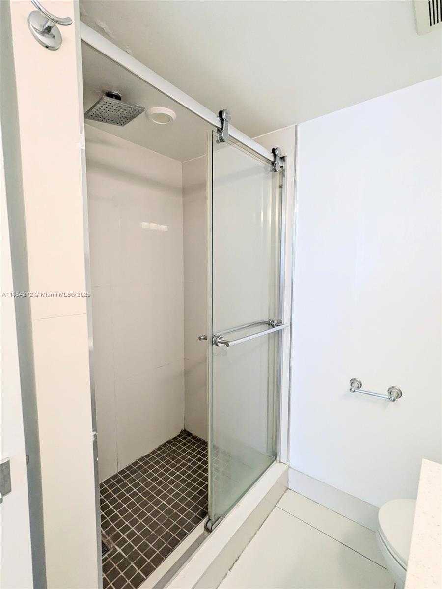 Small Image of 710 WASHINGTON AVE #324, Miami Beach Number 13