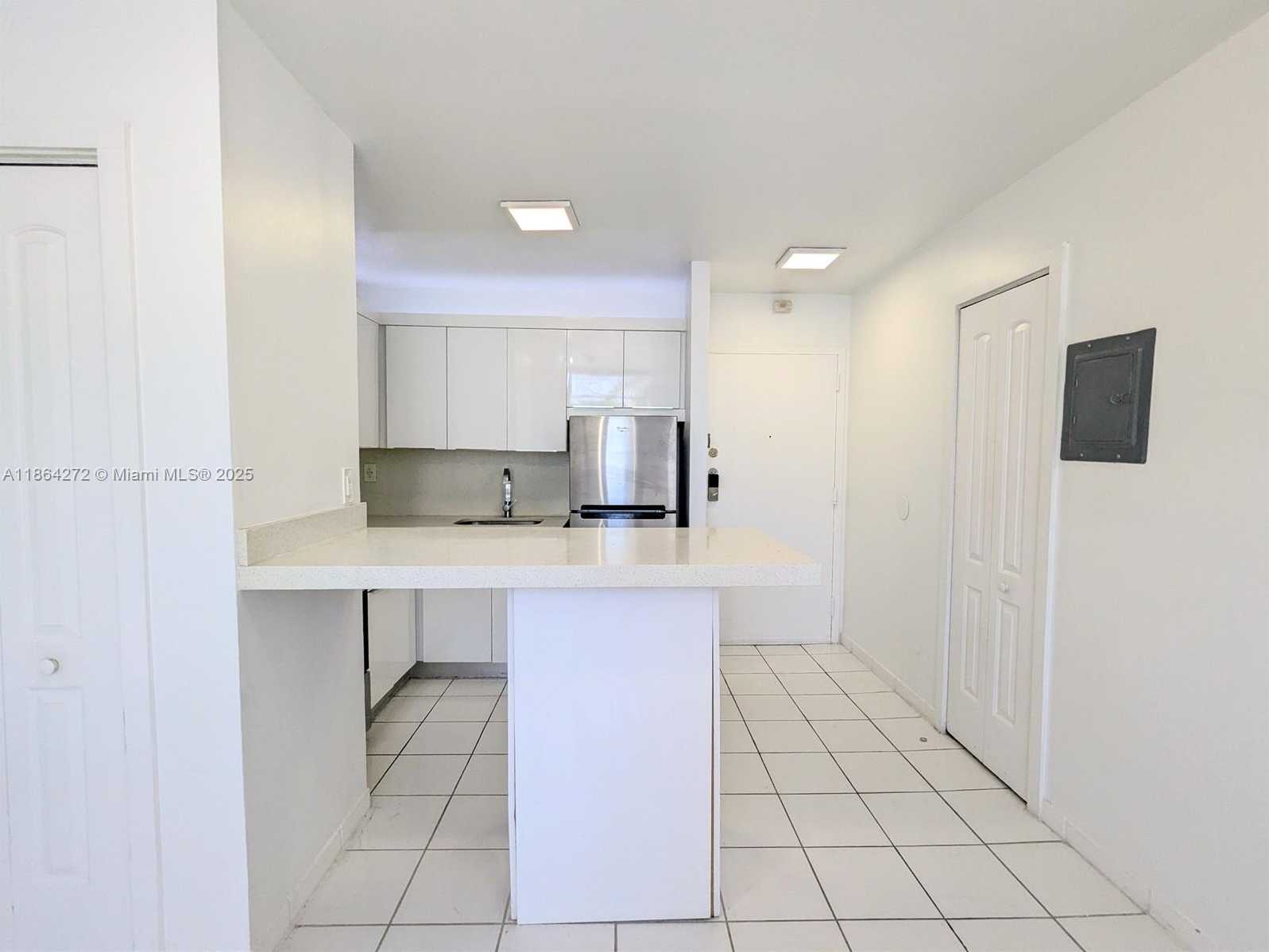 Small Image of 710 WASHINGTON AVE #324, Miami Beach Number 7