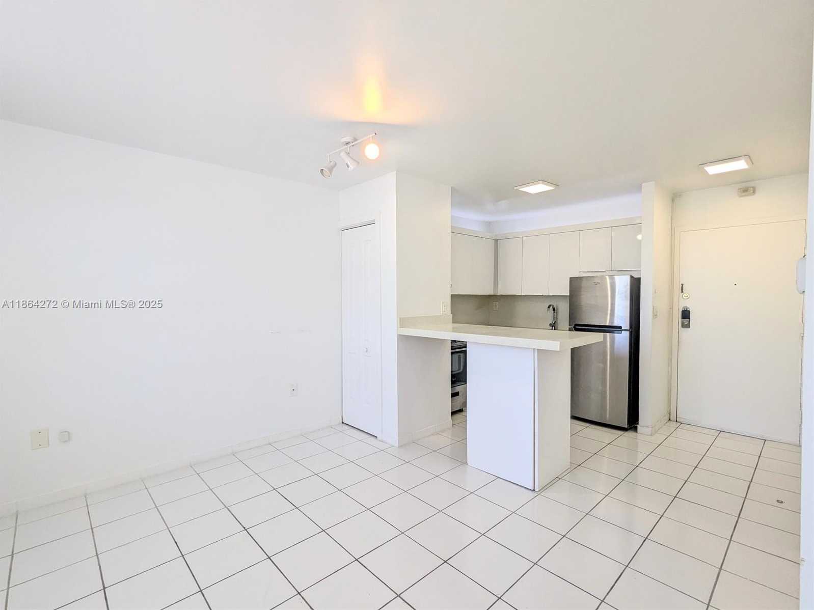 Small Image of 710 WASHINGTON AVE #324, Miami Beach Number 8