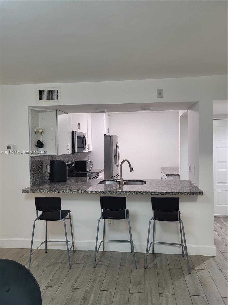 Small Image of 4555 NORTH WEST 99TH AVE #103, Doral Number 11