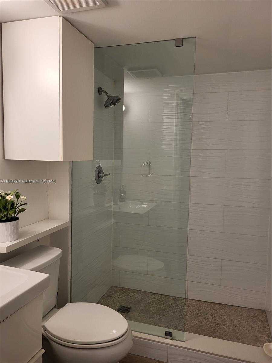 Small Image of 4555 NORTH WEST 99TH AVE #103, Doral Number 22