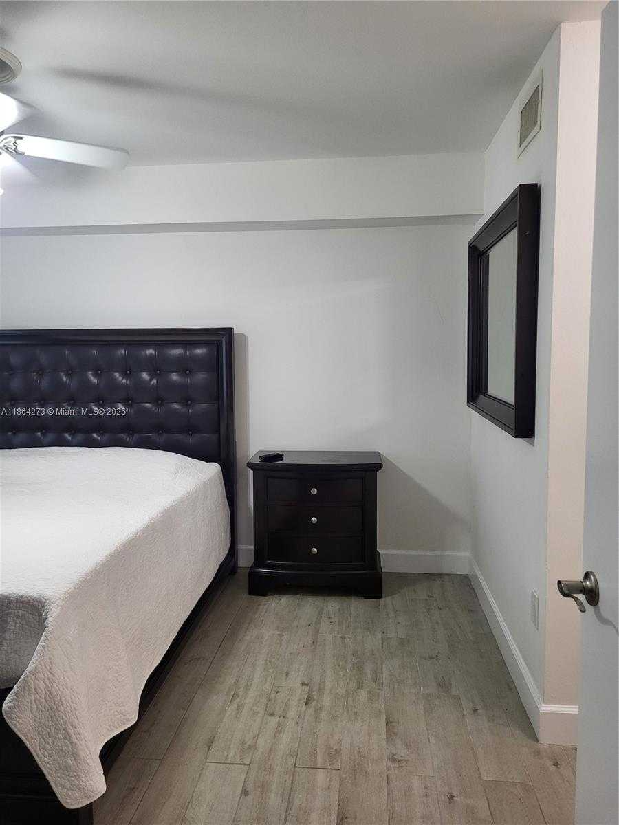 Small Image of 4555 NORTH WEST 99TH AVE #103, Doral Number 25