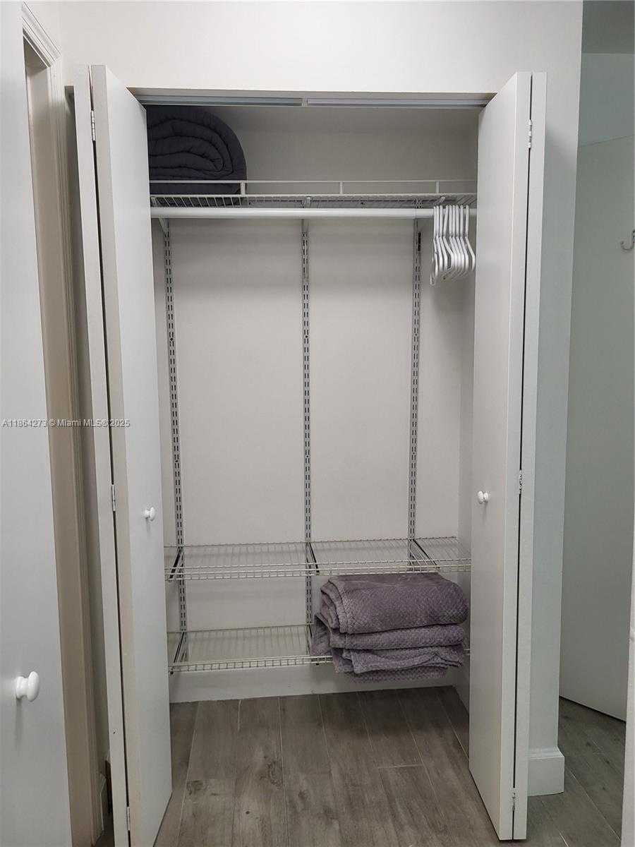 Small Image of 4555 NORTH WEST 99TH AVE #103, Doral Number 33