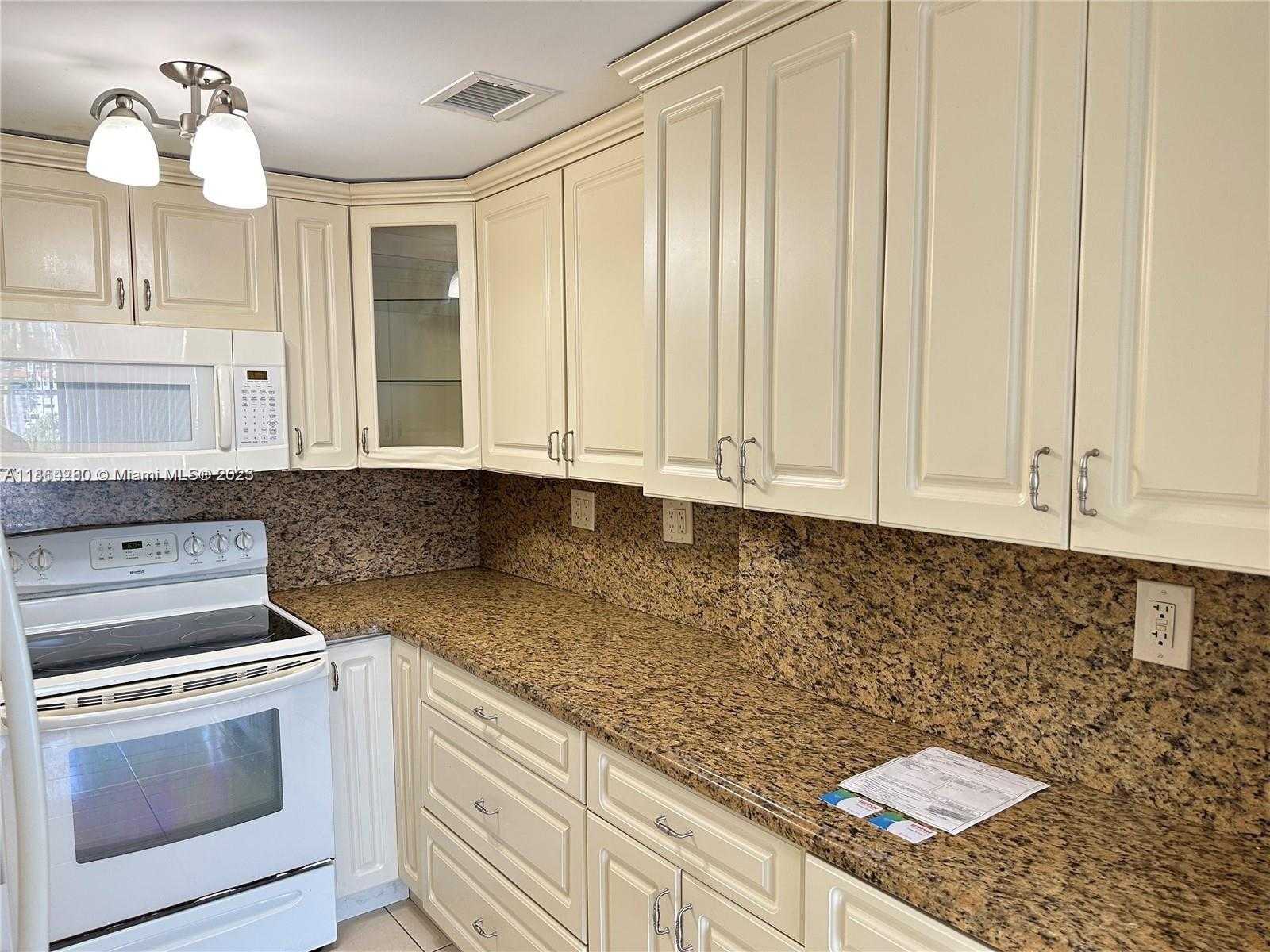 Small Image of 200 172ND ST #304, Sunny Isles Beach Number 6