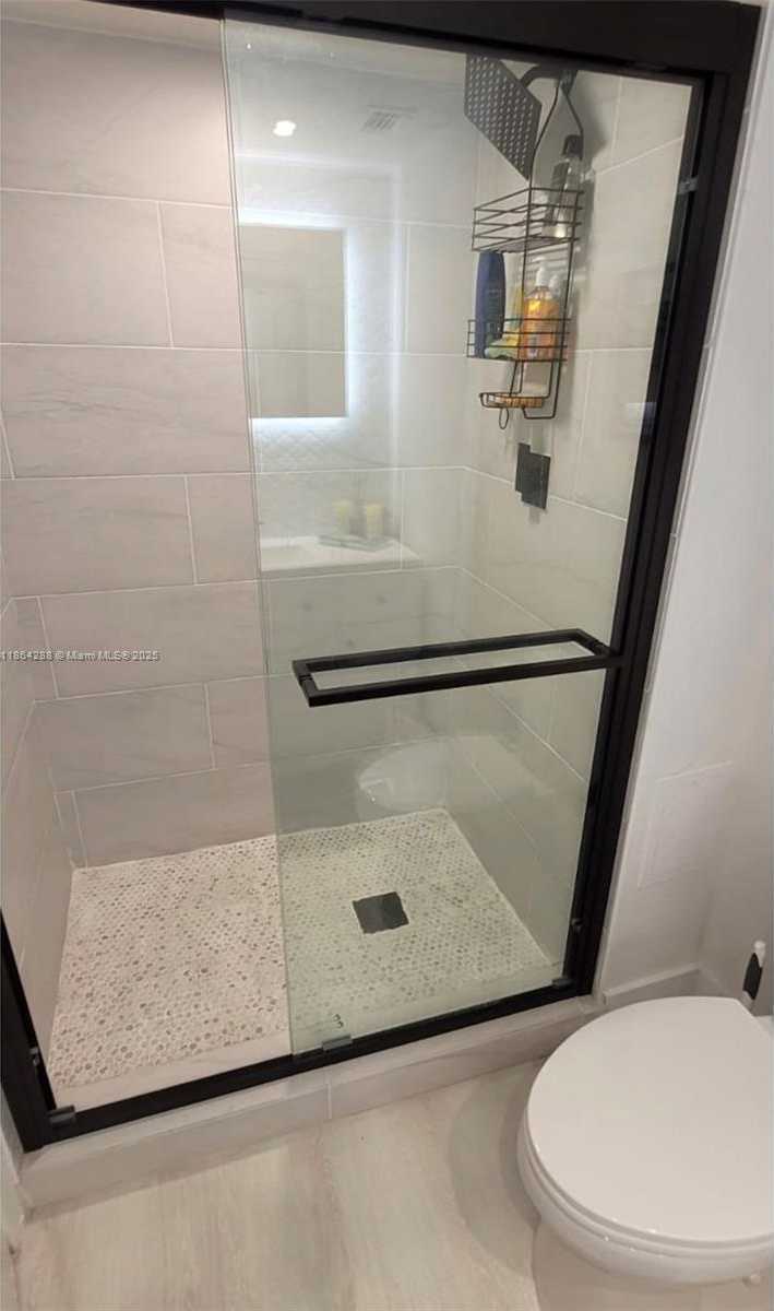 Small Image of 18071 BISCAYNE BLVD #1704, Aventura Number 11