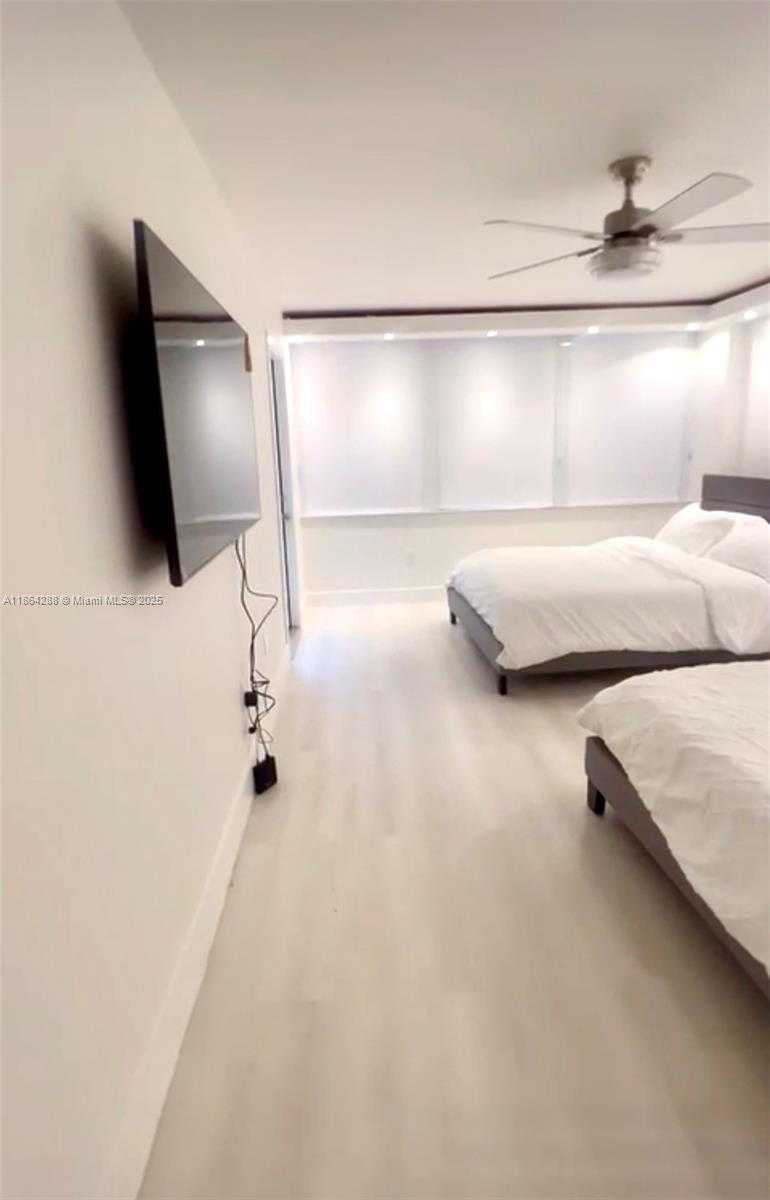 Small Image of 18071 BISCAYNE BLVD #1704, Aventura Number 8