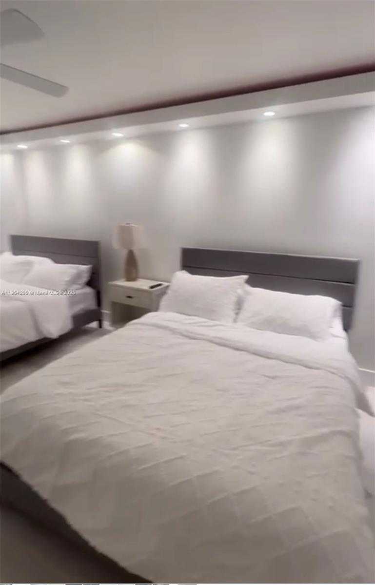 Small Image of 18071 BISCAYNE BLVD #1704, Aventura Number 9