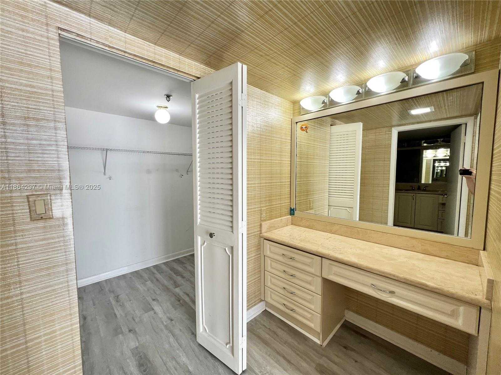 Small Image of 17600 NORTH BAY RD #N701, Sunny Isles Beach Number 18