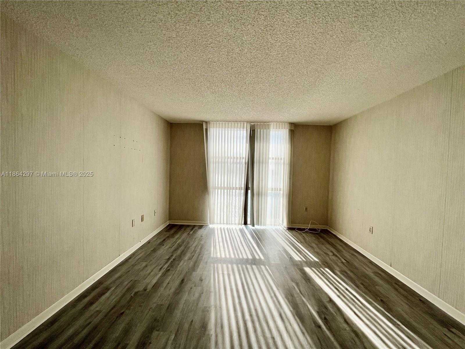 Small Image of 17600 NORTH BAY RD #N701, Sunny Isles Beach Number 19