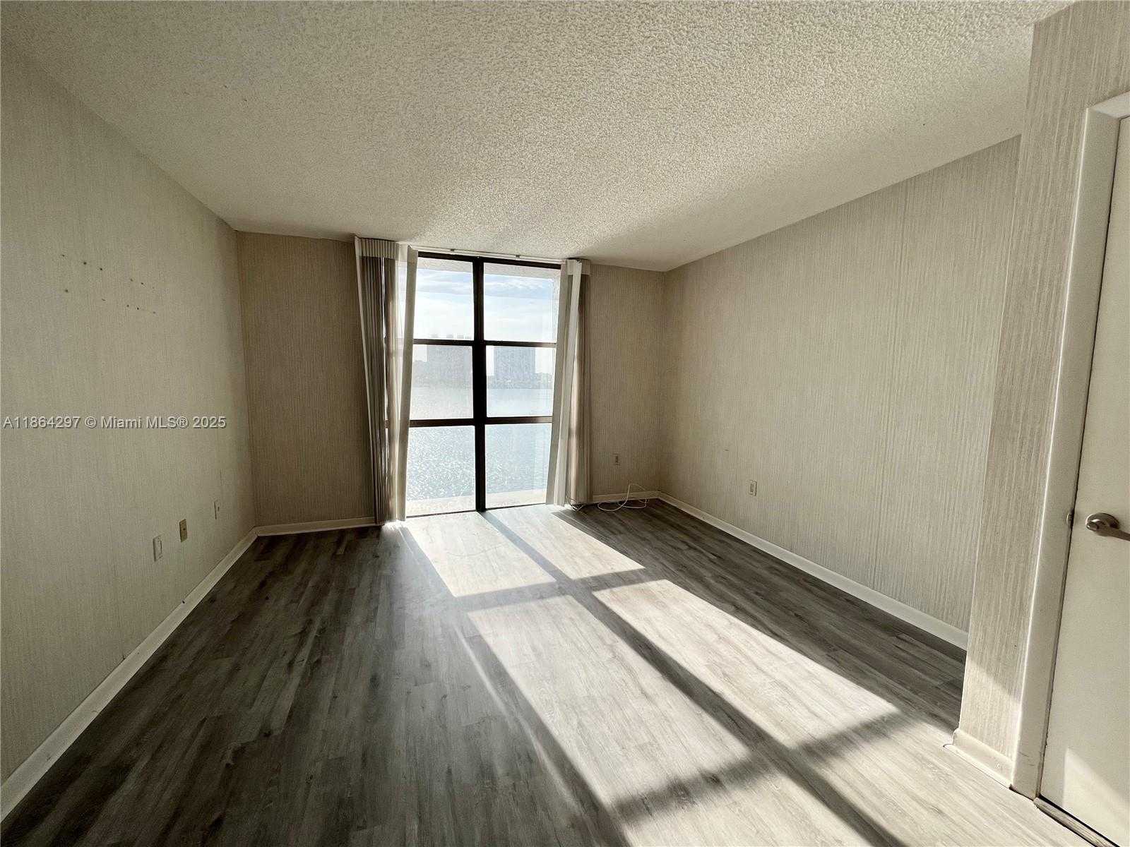 Small Image of 17600 NORTH BAY RD #N701, Sunny Isles Beach Number 20