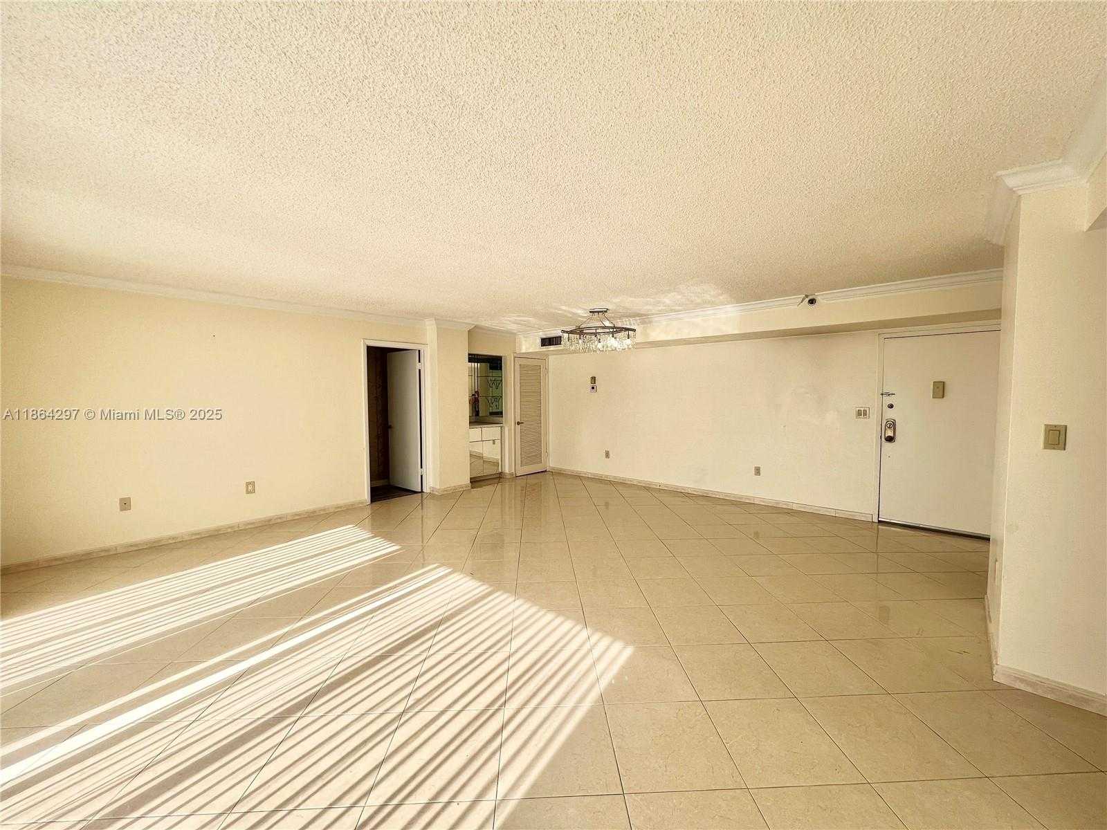 Small Image of 17600 NORTH BAY RD #N701, Sunny Isles Beach Number 9