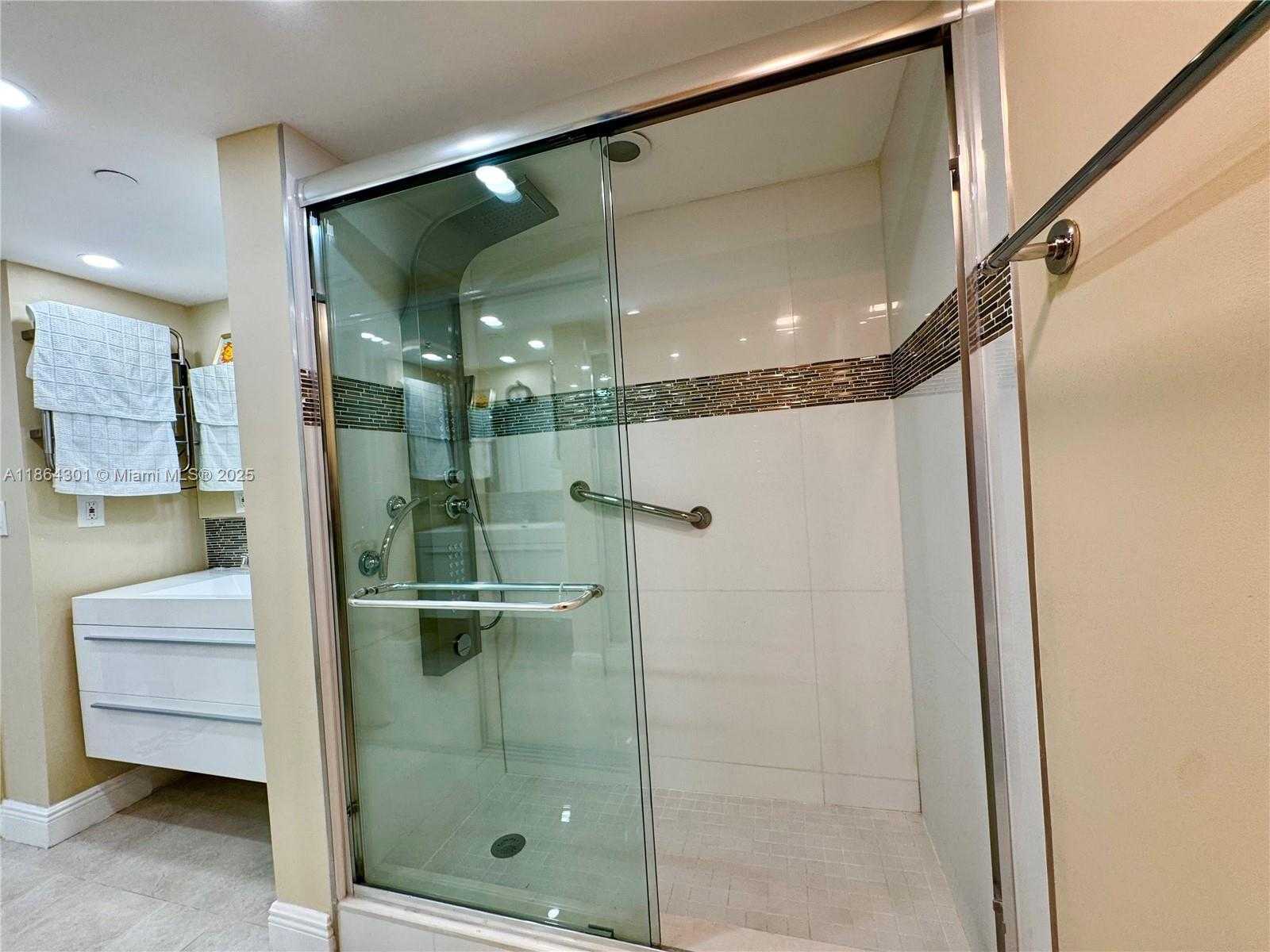 Small Image of 210 174TH ST #2415, Sunny Isles Beach Number 18