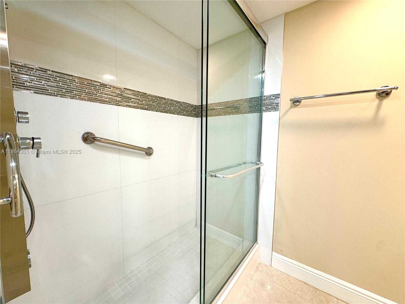 Small Image of 210 174TH ST #2415, Sunny Isles Beach Number 19