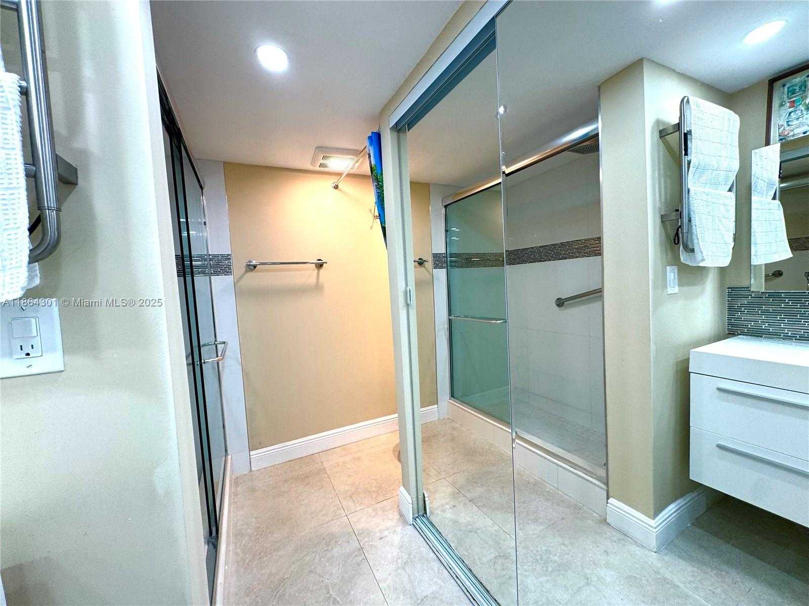 Small Image of 210 174TH ST #2415, Sunny Isles Beach Number 20