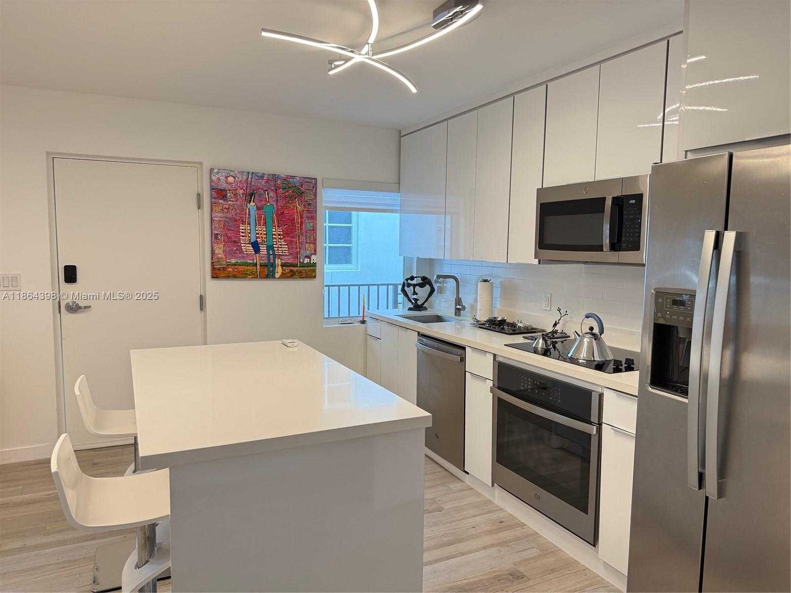 Small Image of 1610 EUCLID AVE #B203, Miami Beach Number 11