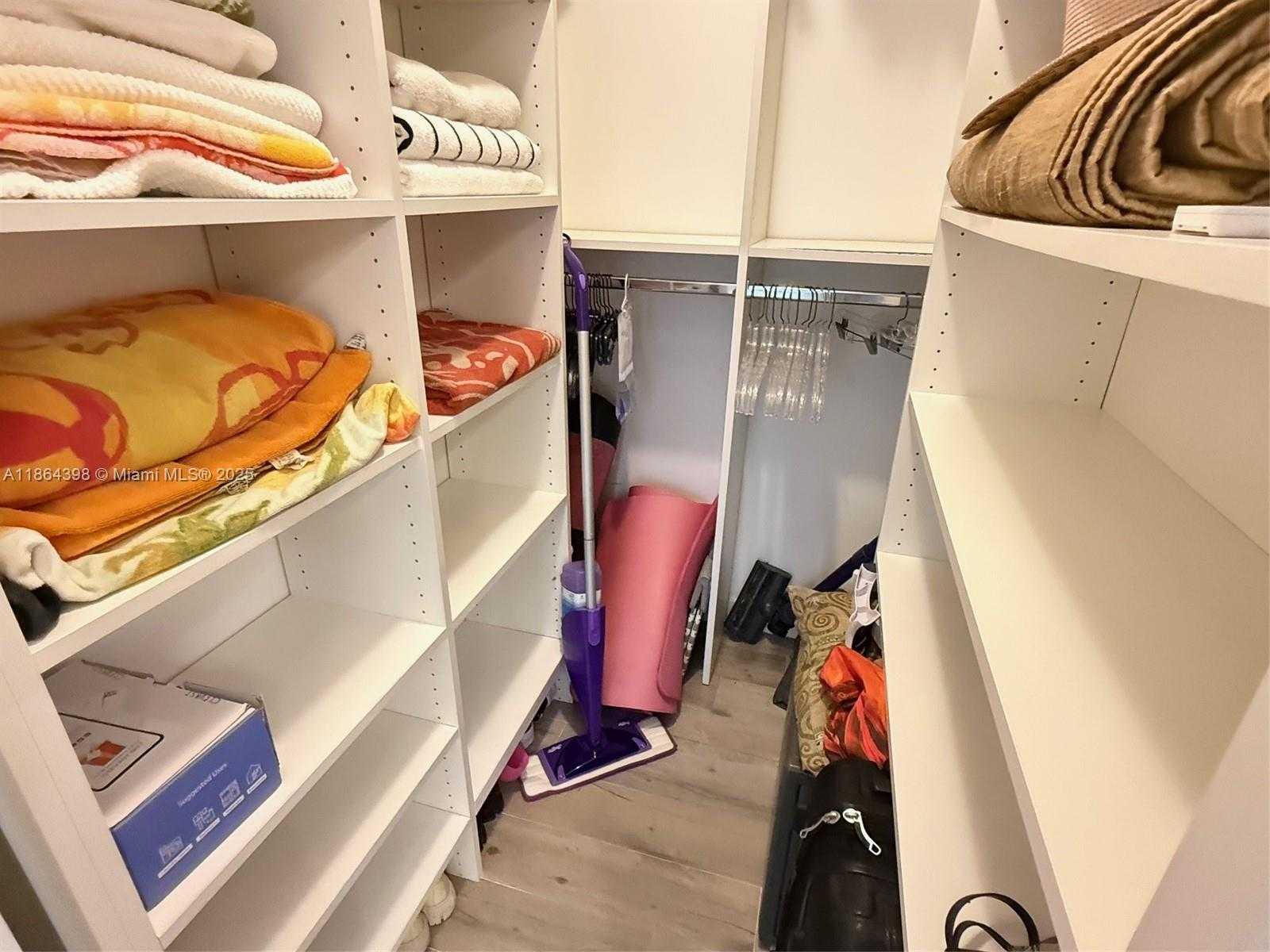 Small Image of 1610 EUCLID AVE #B203, Miami Beach Number 16