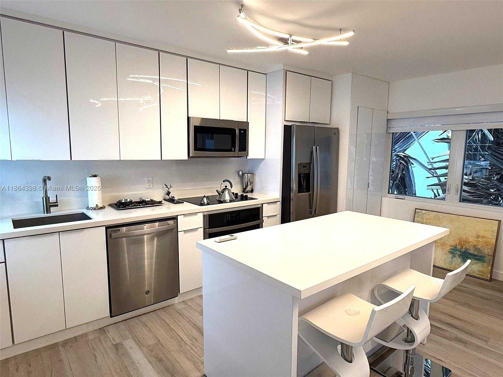 Small Image of 1610 EUCLID AVE #B203, Miami Beach Number 4