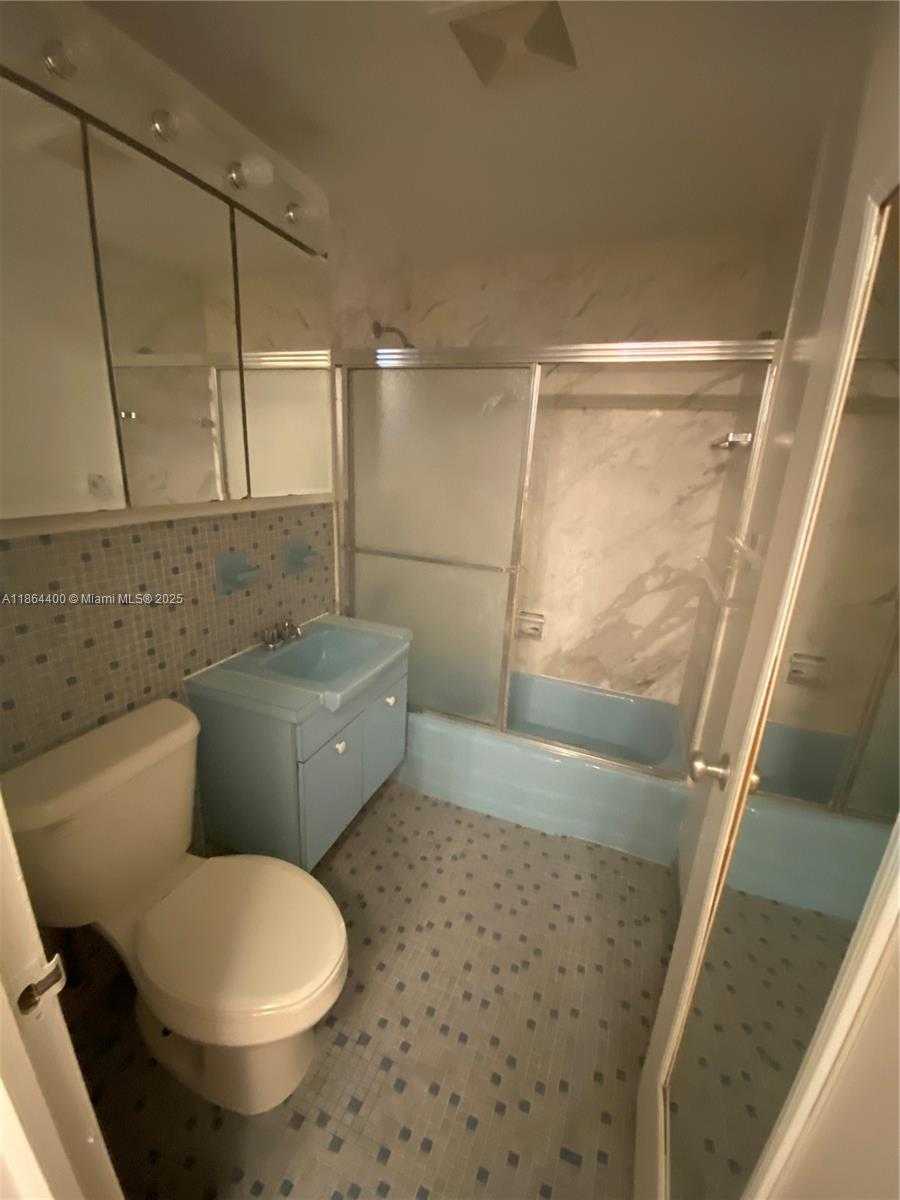 Small Image of 1408 SOUTH EAST BRICKELL BAY DR #216, Miami Number 26