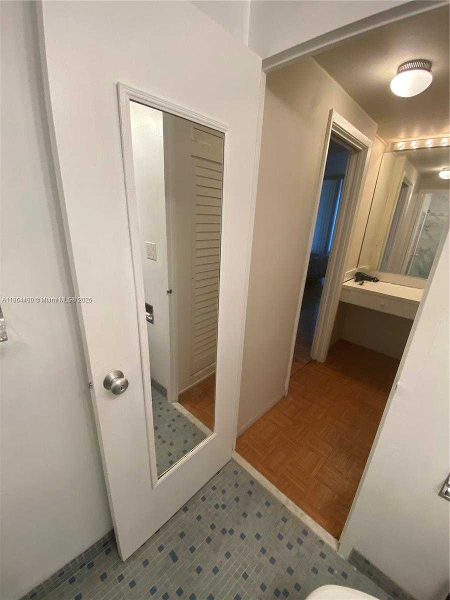 Small Image of 1408 SOUTH EAST BRICKELL BAY DR #216, Miami Number 29