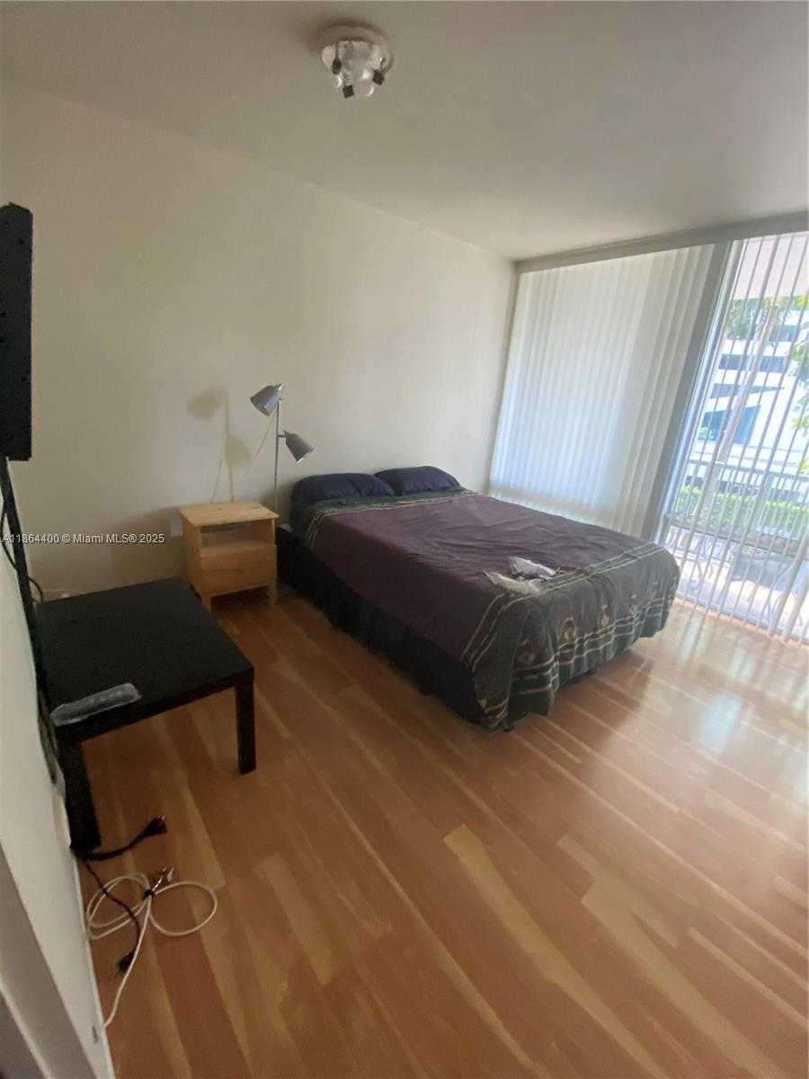 Small Image of 1408 SOUTH EAST BRICKELL BAY DR #216, Miami Number 30
