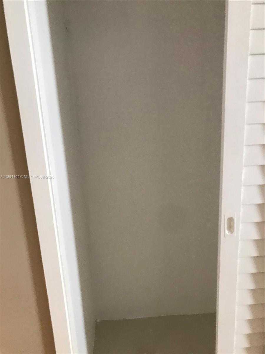 Small Image of 1408 SOUTH EAST BRICKELL BAY DR #216, Miami Number 9
