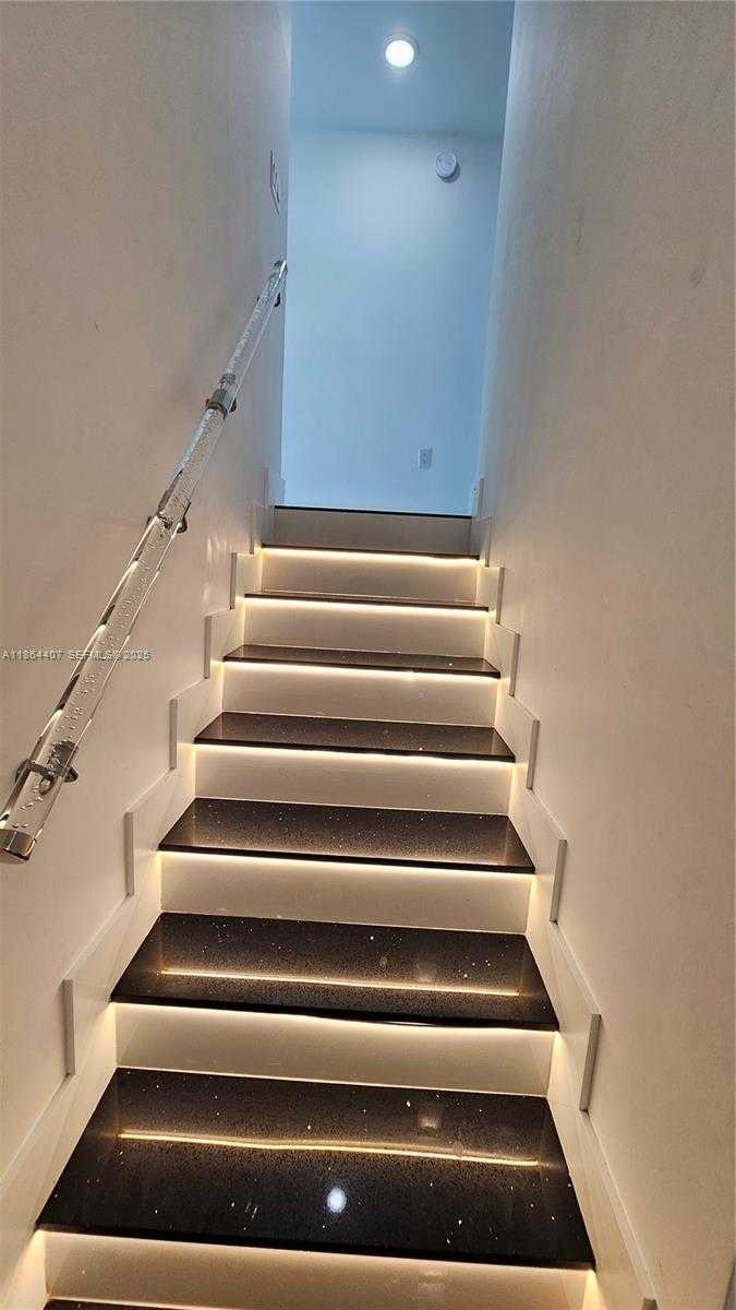 Small Image of 1861 NORTH WEST NORTH RIVER DR #11, Miami Number 13