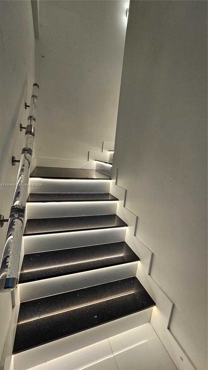 Small Image of 1861 NORTH WEST NORTH RIVER DR #11, Miami Number 14