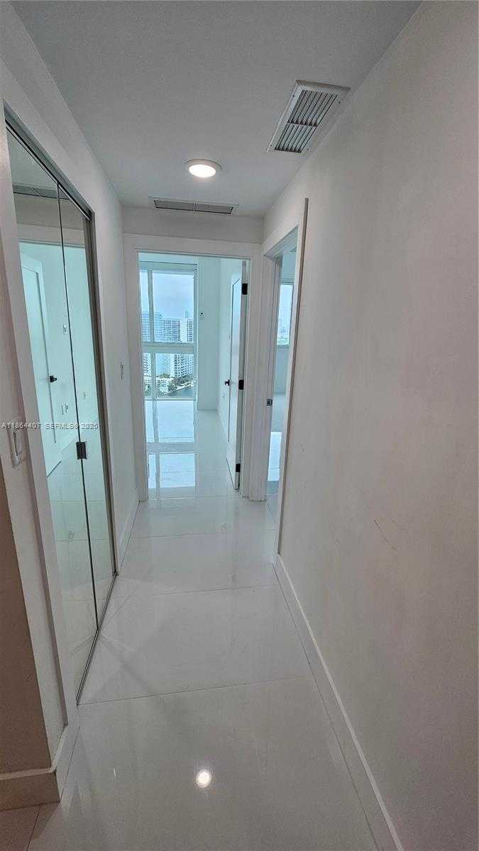 Small Image of 1861 NORTH WEST NORTH RIVER DR #11, Miami Number 16