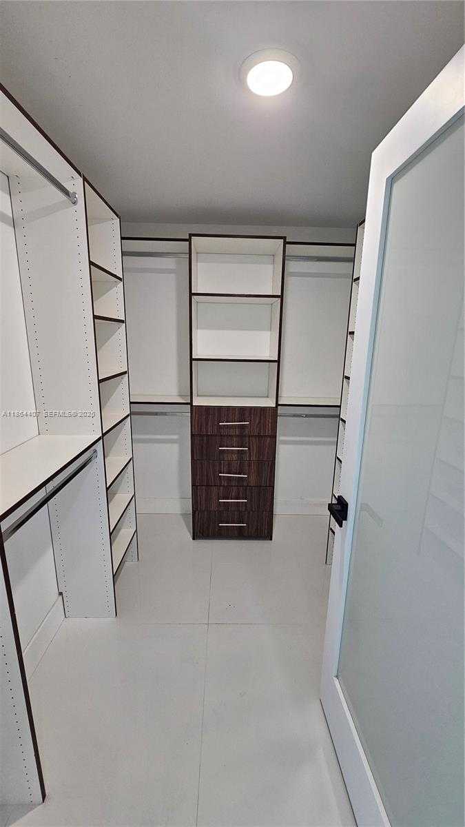 Small Image of 1861 NORTH WEST NORTH RIVER DR #11, Miami Number 19