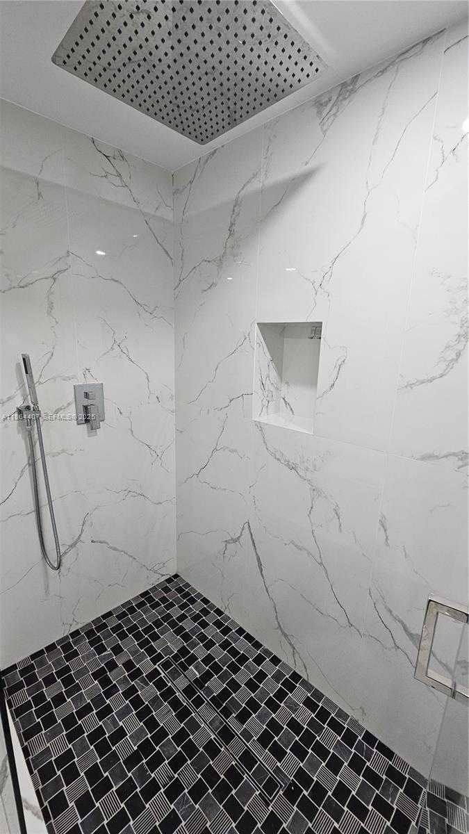 Small Image of 1861 NORTH WEST NORTH RIVER DR #11, Miami Number 22