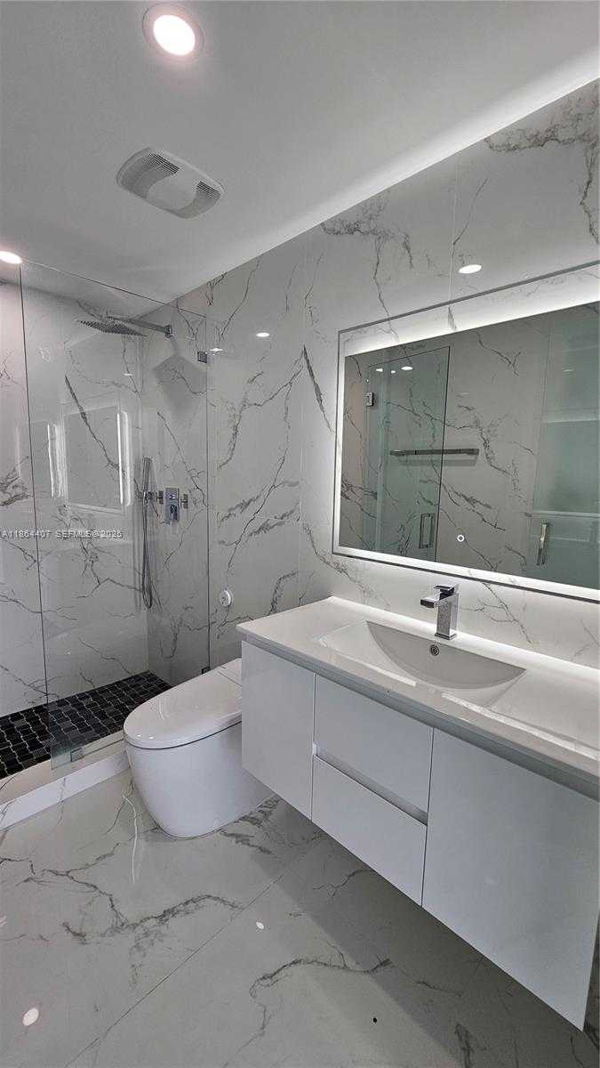 Small Image of 1861 NORTH WEST NORTH RIVER DR #11, Miami Number 37