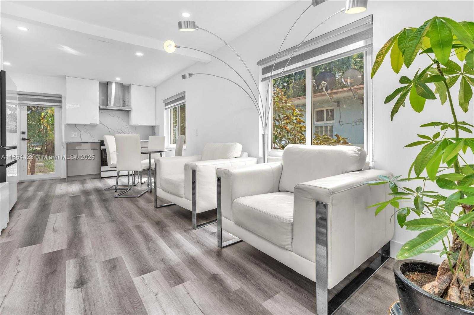 Small Image of 886 NORTH EAST 134TH ST, North Miami Number 11